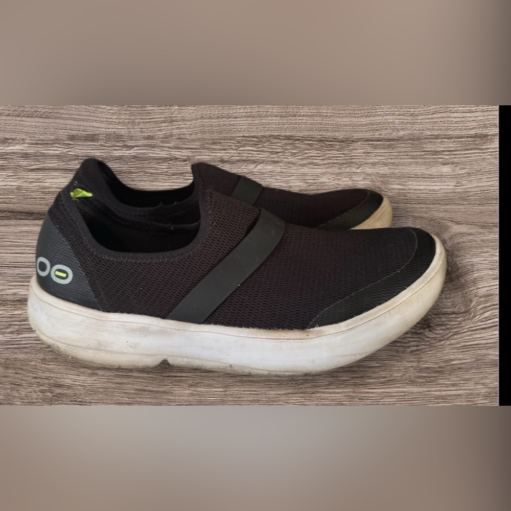 GUC OOFOS Womens OOmg Low Shoe Size 10 Black Mesh Recovery Slip On Sport Flat